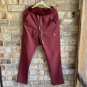 Figs Women's Burgundy wine Drawstring Pants